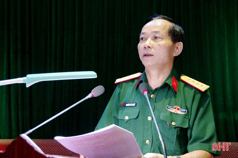 Bộ CHQS tỉnh Hà Tĩnh công bố các quyết định về cán bộ và thăng quân hàm