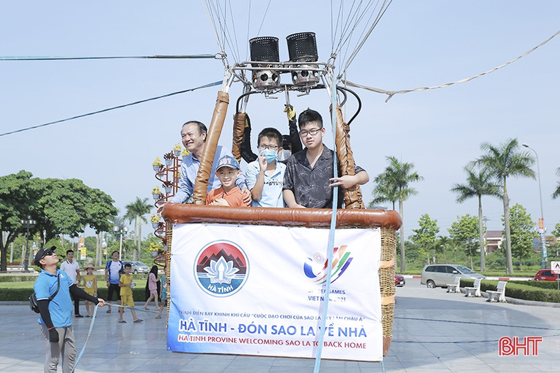 Sẵn sàng trình diễn khinh khí cầu “Hà Tĩnh - đón Sao La về nhà” tại Quảng trường Trần Phú