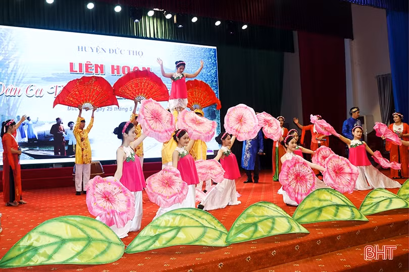 15 CLB thi tài Liên hoan Dân ca ví, giặm Nghệ Tĩnh - hát ru huyện Đức Thọ