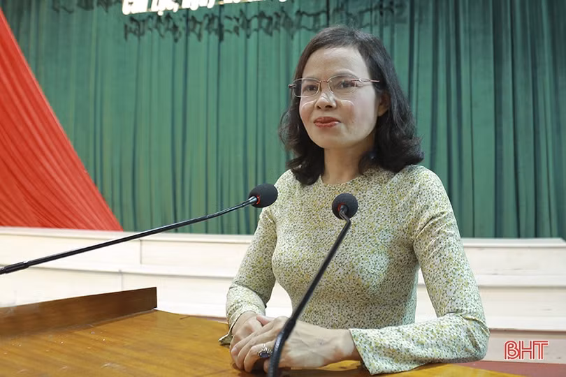 Can Lộc khen thưởng học sinh giỏi các cấp, năm học 2021- 2022