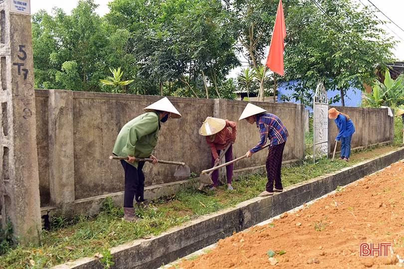 Xã biên giới Hà Tĩnh ra quân tháng cao điểm xây dựng nông thôn mới