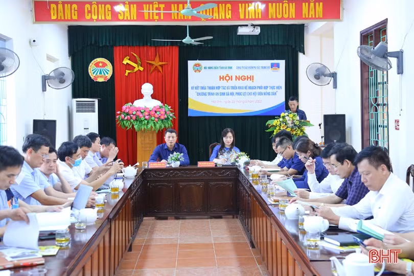 Hội Nông dân Hà Tĩnh ký hợp tác nâng cao phúc lợi cho hội viên