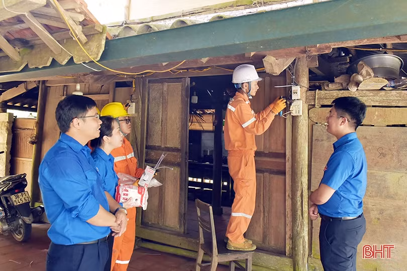 Sôi nổi các hoạt động hỗ trợ vùng “rốn lũ” Hà Tĩnh xây dựng nông thôn mới