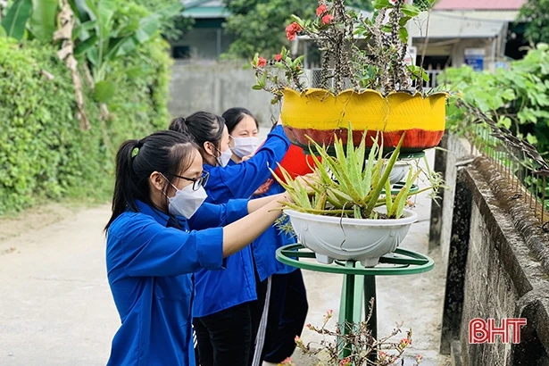Tuổi trẻ Hà Tĩnh sôi nổi hưởng ứng “Ngày chủ nhật xanh”