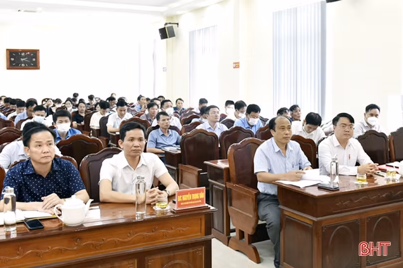 Đảng bộ Khối CCQ&DN tỉnh tập trung tuyên truyền kỷ niệm 65 năm Ngày Bác Hồ về thăm Hà Tĩnh