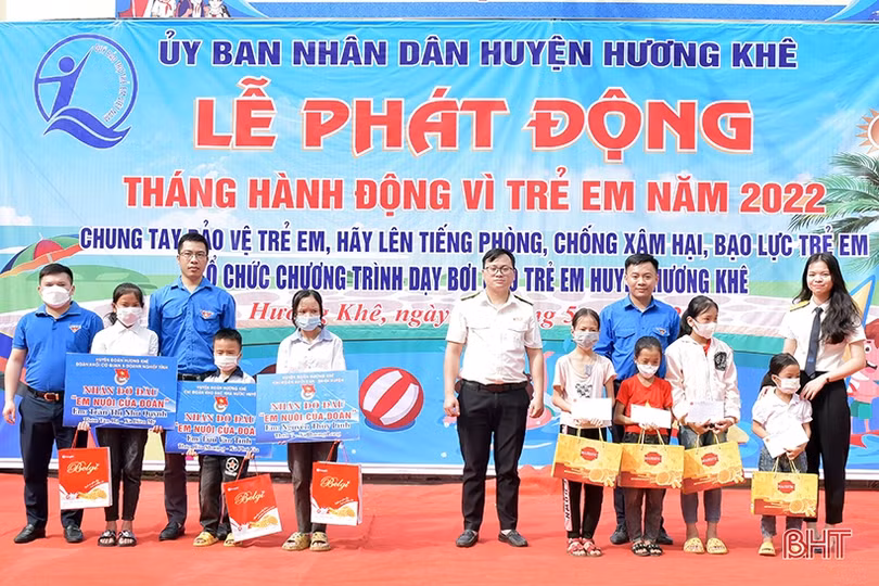 Hương Khê phát động Tháng hành động vì trẻ em năm 2022