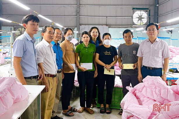 Nhiều hoạt động hướng về người lao động Hà Tĩnh nhân Tháng Công nhân 