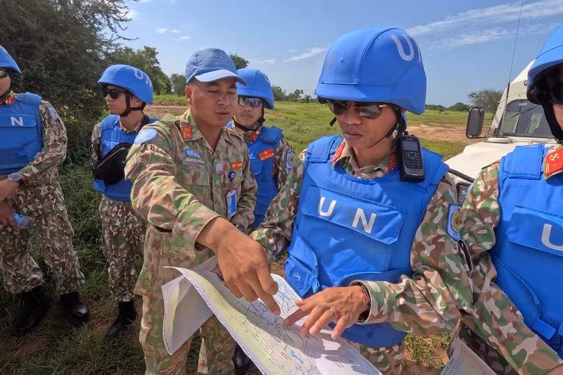 Bộ đội Việt Nam cứu hộ xe bị tấn công vũ trang ở châu Phi