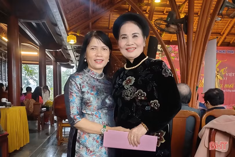 Nghệ nhân Nhân dân Hồng Oanh: Còn mãi dư âm giọng hát như suối nguồn...