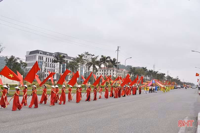Lộc Hà đón nhận bằng di tích quốc gia đền thờ Phạm Tôn Tuyển