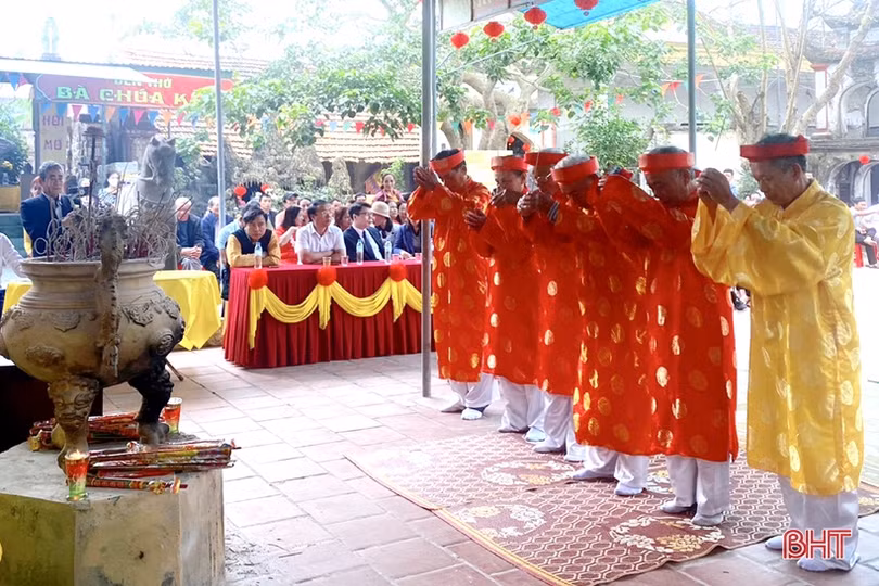 Làng rèn trăm tuổi ở Hà Tĩnh tế lễ Đức Thánh tổ nghề