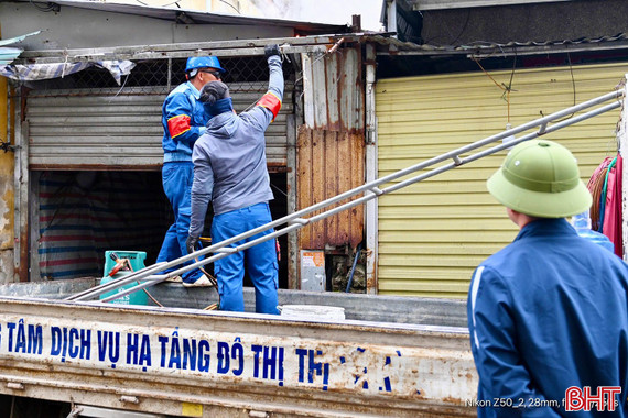 Phường Sông Trí lập lại trật tự mỹ quan đô thị trước tết Nguyên đán