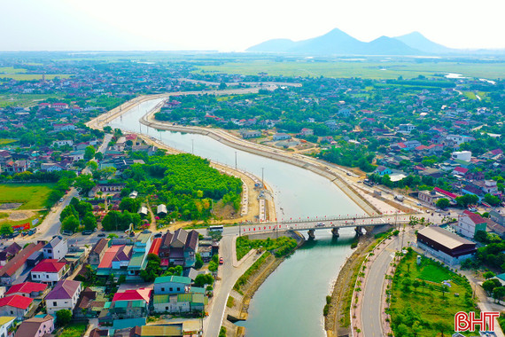 Diện mạo mới đôi bờ sông Trí ở đô thị phía Nam Hà Tĩnh