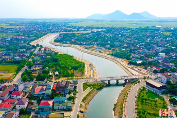 Diện mạo mới đôi bờ sông Trí ở đô thị phía Nam Hà Tĩnh