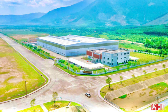 Cấp giấy chứng nhận đầu tư dự án gia công thép tại Khu kinh tế Vũng Áng