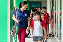 Trường học ở Hà Nội được thu 12.000 đồng/giờ nếu phụ huynh đón con muộn