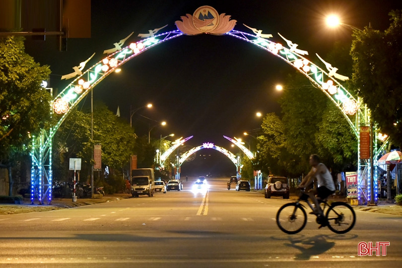 Đô thị phía Bắc Hà Tĩnh rực rỡ sắc màu ánh sáng