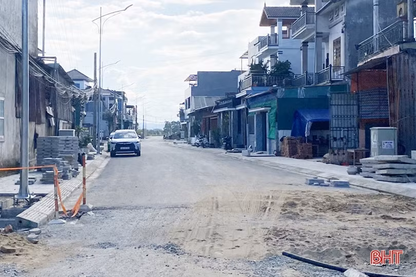 Bảo đảm an toàn thi công tuyến ngõ 430 đường Hà Huy Tập