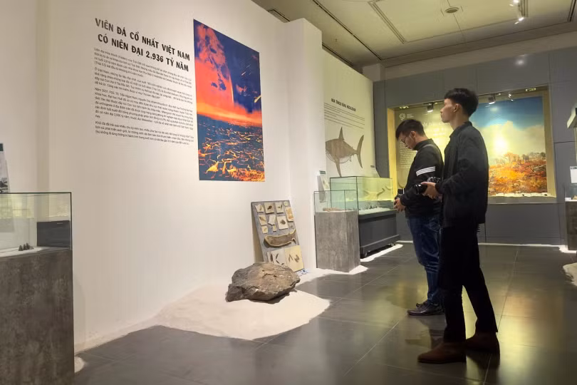 Cận cảnh viên đá cổ nhất Việt Nam gần 3 tỷ năm tuổi