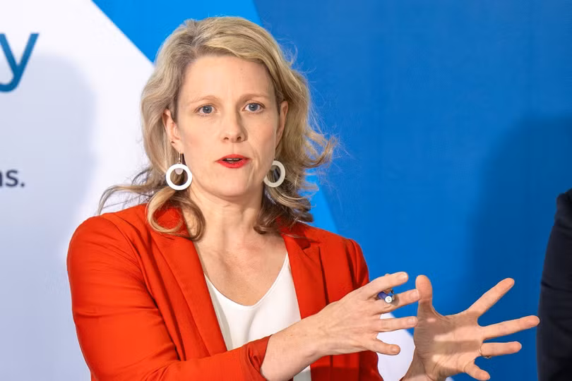 Australia sẽ thắt chặt quy định thị thực với du học sinh