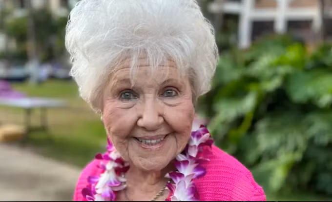 Những người già không thể nghỉ hưu