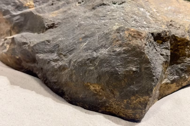 Cận cảnh viên đá cổ nhất Việt Nam gần 3 tỷ năm tuổi