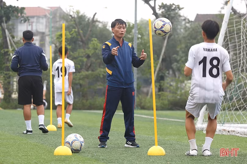 Người thầm lặng góp sức cho bóng đá trẻ Hà Tĩnh