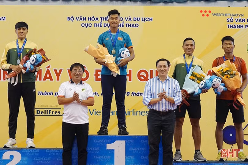 Hà Tĩnh giành 4 huy chương tại Giải Rowing máy vô địch quốc gia