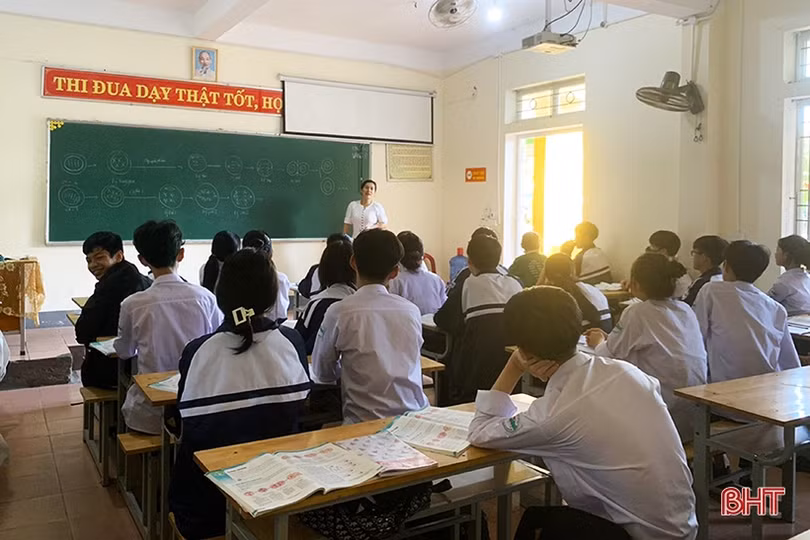 Trường THPT Lê Quảng Chí xây dựng trường học không khói thuốc