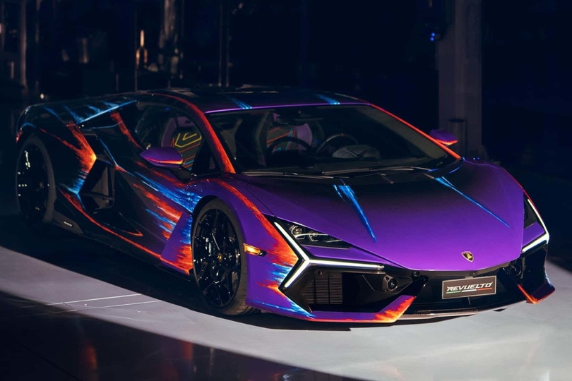 Lamborghini Revuelto - siêu phẩm mất 18 ngày để sơn
