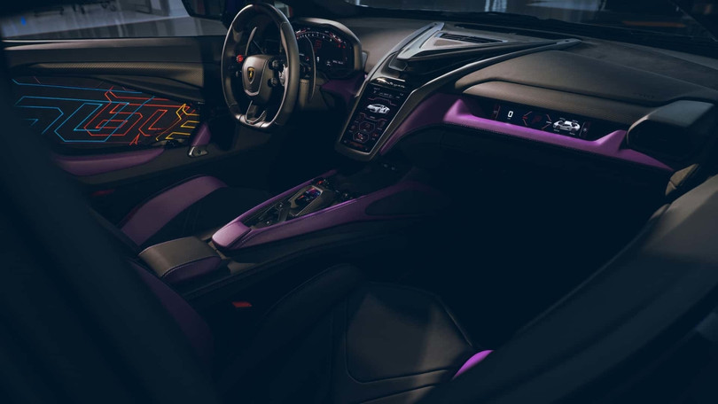 Lamborghini Revuelto - siêu phẩm mất 18 ngày để sơn