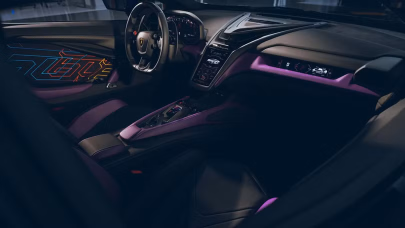 Lamborghini Revuelto - siêu phẩm mất 18 ngày để sơn