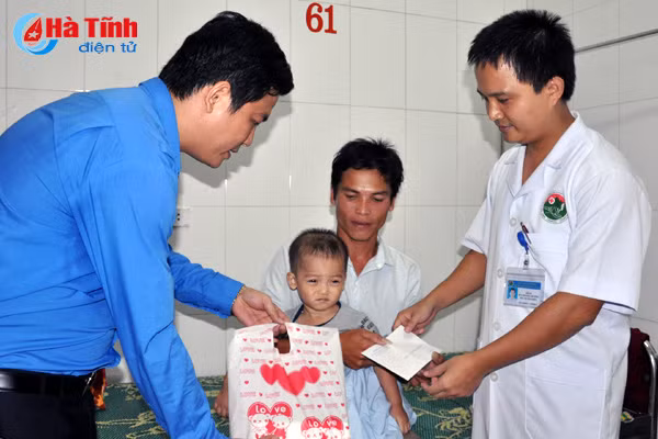 thap sang uoc mo tre em dan toc chut