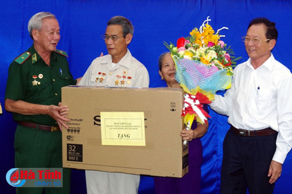 ban giao nha dong doi cho cuu linh bien phong co hoan canh kho khan