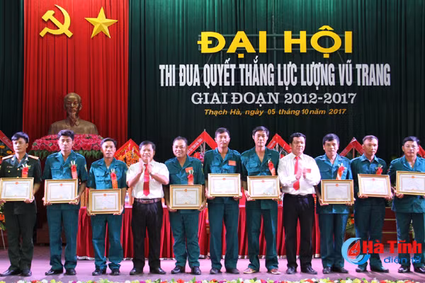 vinh danh 22 dien hinh phong trao thi dua quyet thang huyen thach ha