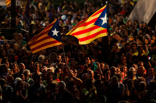90 nguoi catalonia muon tach khoi tay ban nha
