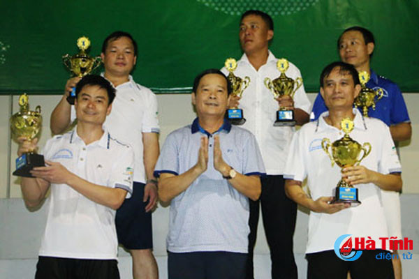 soi noi giai quan vot mung ngay doanh nhan viet nam