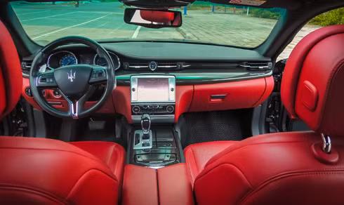 maserati quattroporte sieu xe duong pho gia 6 ty dong