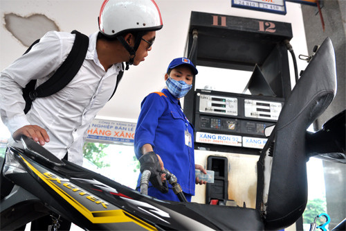 giam gia xang tang gia dau tu 17h