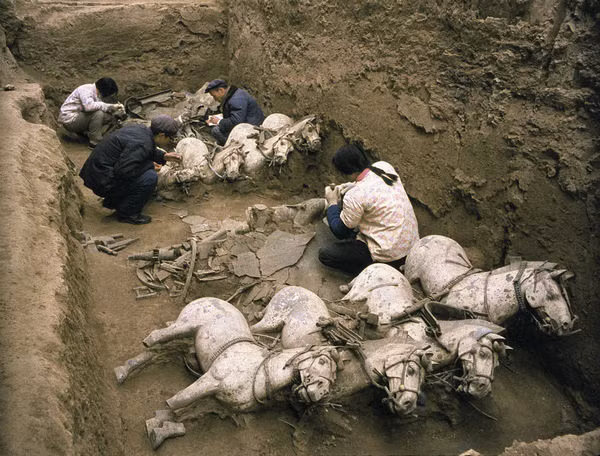 tai sao chua the khai quat toan bo lang mo tan thuy hoang