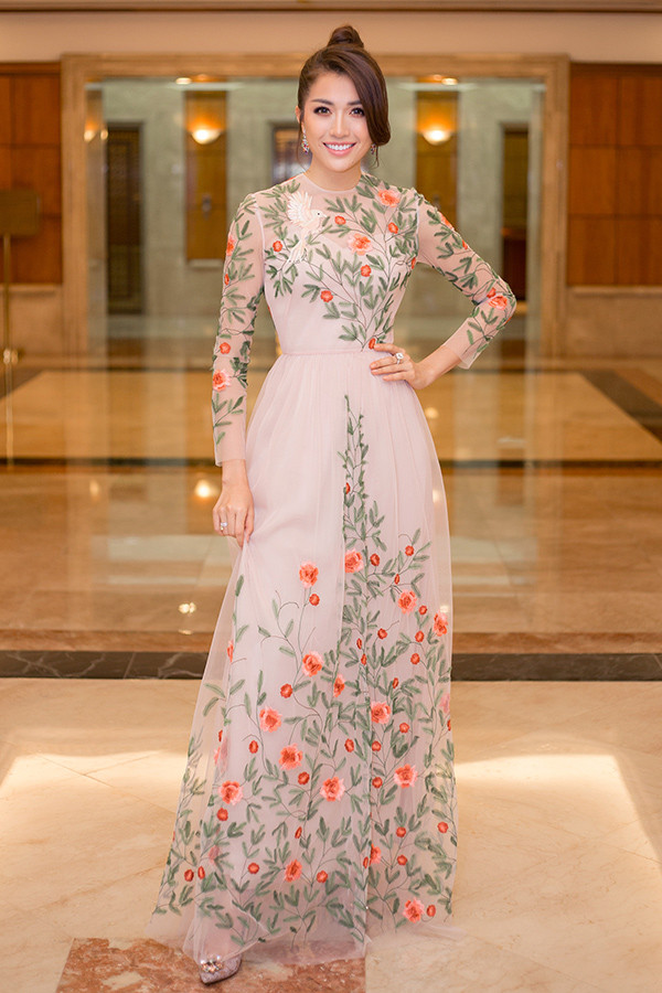 6 my nhan viet mac dep nhat tuan