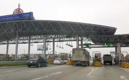 chinh phu yeu cau ra soat lai viec dat tram va muc phi bot