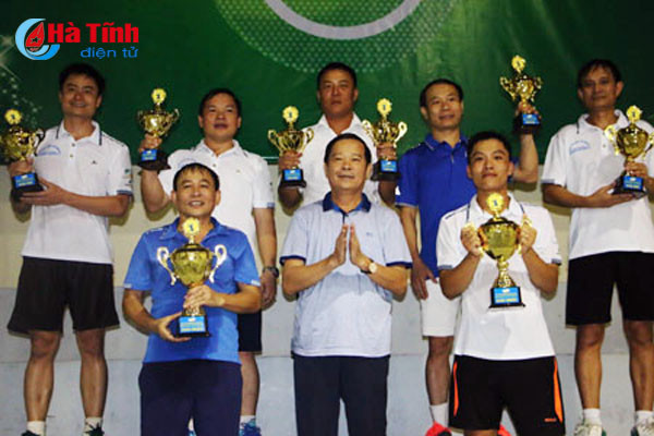 soi noi giai quan vot mung ngay doanh nhan viet nam