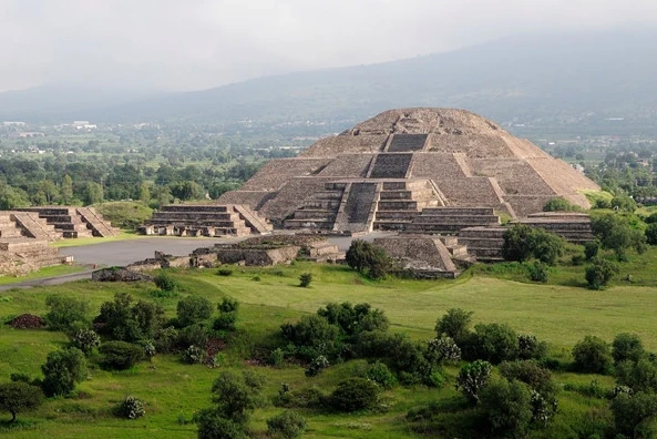 nhung bau vat vo gia duoi kim tu thap mexico