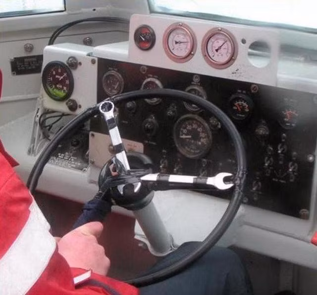 chet cuoi voi nhung chieu sua xe khong the tam bo va kho do hon