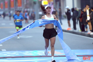 Hơn 1.100 vận động viên tham gia Giải chạy Hà Tĩnh Half Marathon