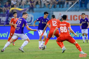 Hồng Lĩnh Hà Tĩnh thua đậm Hà Nội FC