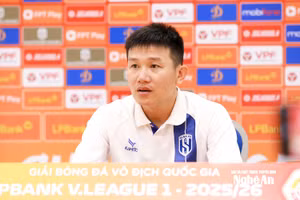 Thử thách chờ đợi tân HLV trưởng Hồng Lĩnh Hà Tĩnh