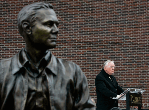 Neil Armstrong và bước chân thế kỷ ảnh 6 Neil Armstrong và bước chân thế kỷ