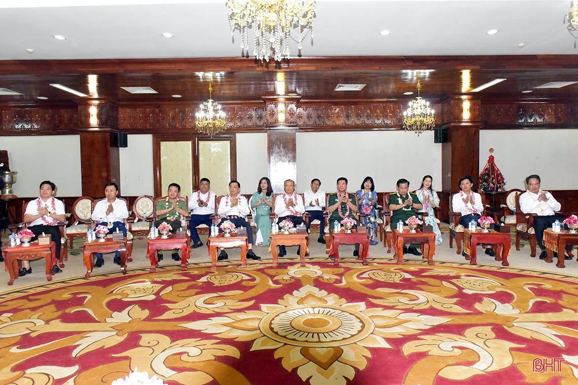 Lãnh đạo Hà Tĩnh chúc tết cổ truyền Bunpimay Thủ đô Viêng Chăn 